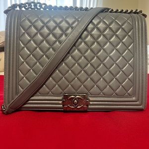 Authentic Chanel Boy Bag Quilted Lambskin Gray Ruthenium Hardware Medium Size.